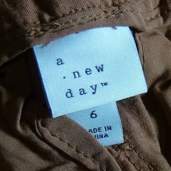 A New Day Womens High Rise Wide Leg Casual Pants Brown Brass Pockets Size 6 - Picture 12 of 16